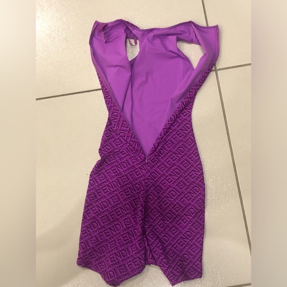Fendi bodysuit skims - Picture 3 of 4